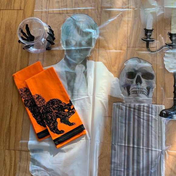 Other - 3/$25🎈 Spooky Posh Patch!